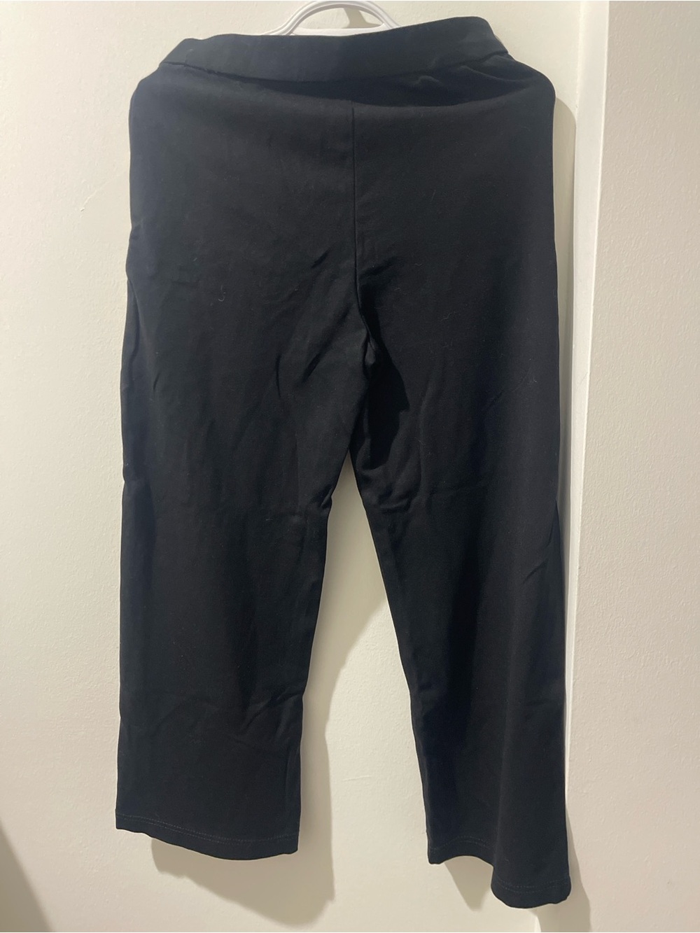 Gloria Vanderbilt Black Capri Ponte Pants